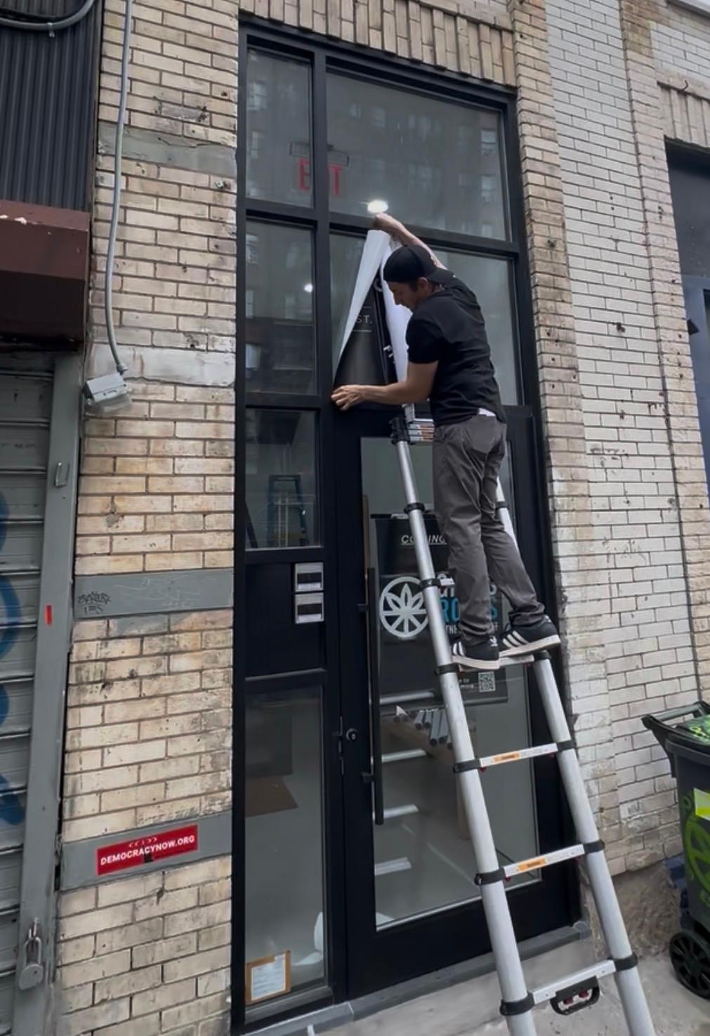 WINDOWSIGNS